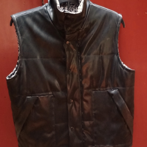 BB Dakota Black Vest - Picture 1 of 3